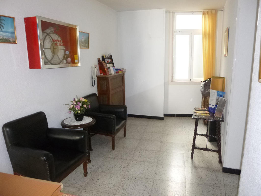 Hostal Americano Мадрид Екстериор снимка