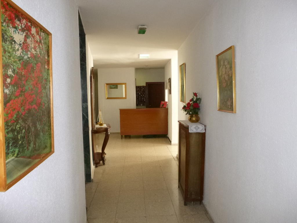 Hostal Americano Мадрид Екстериор снимка