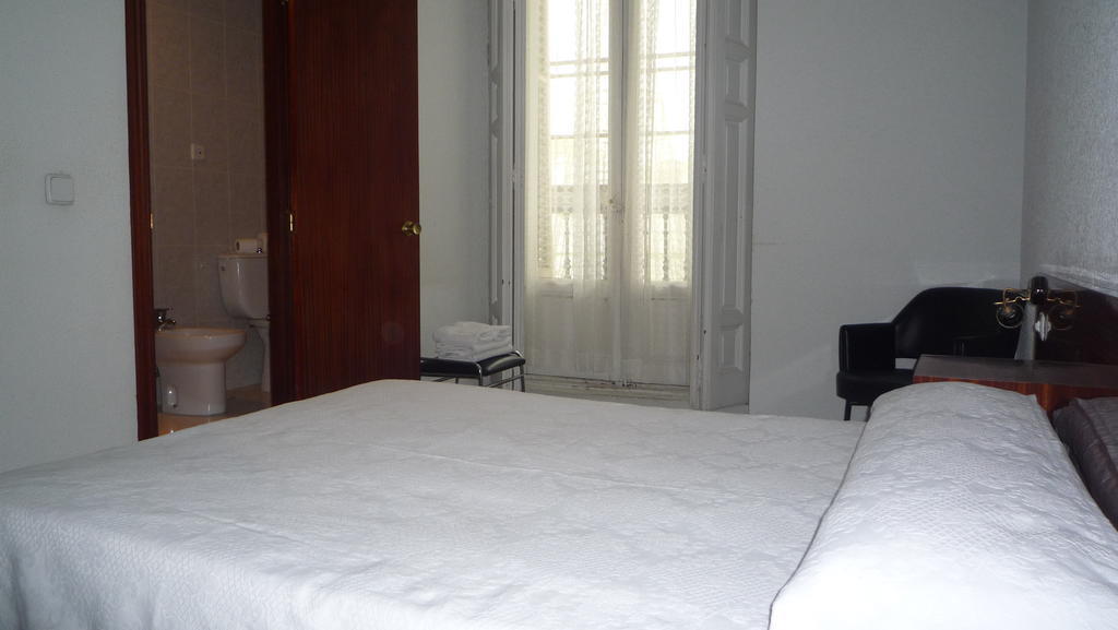 Hostal Americano Мадрид Стая снимка