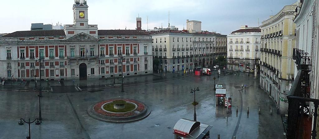 Hostal Americano Мадрид Екстериор снимка