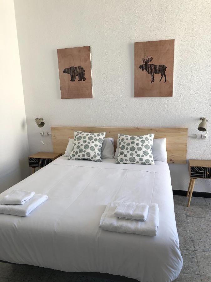 Hostal Americano Мадрид Екстериор снимка