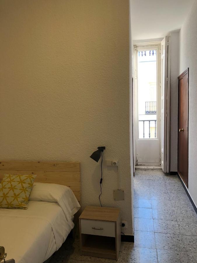 Hostal Americano Мадрид Екстериор снимка