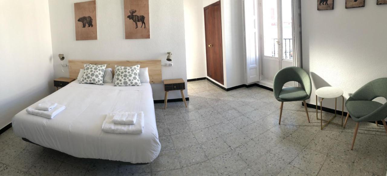 Hostal Americano Мадрид Екстериор снимка
